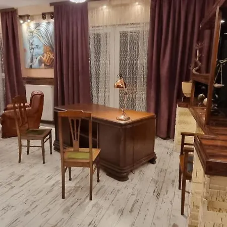 Royal Seveeu Daire *